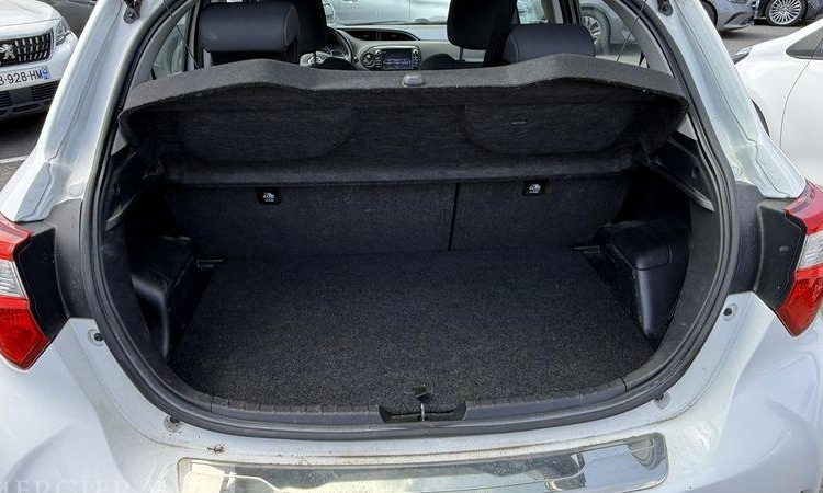 TOYOTA YARIS BLANC EX-288-NT