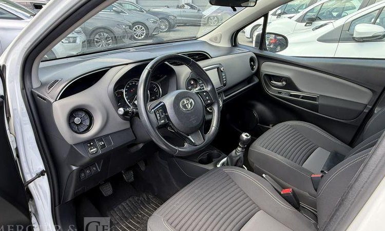 TOYOTA YARIS BLANC EX-288-NT
