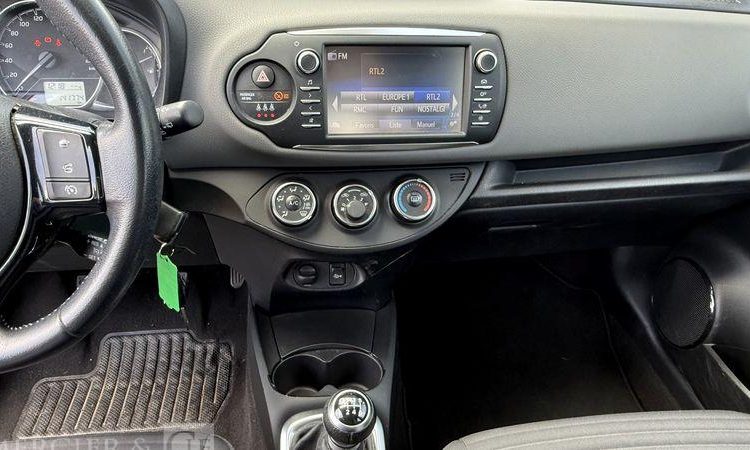 TOYOTA YARIS BLANC EX-288-NT