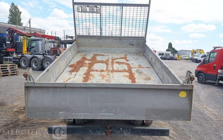 IVECO 35C12  BENNE SIMPLE CABINE COFFRE  EX-692-TM