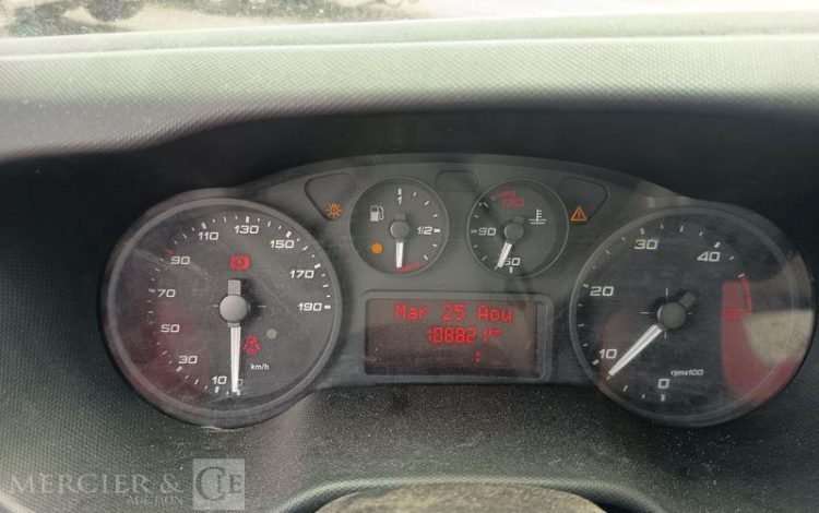 IVECO 35C12  BENNE SIMPLE CABINE COFFRE  EX-692-TM