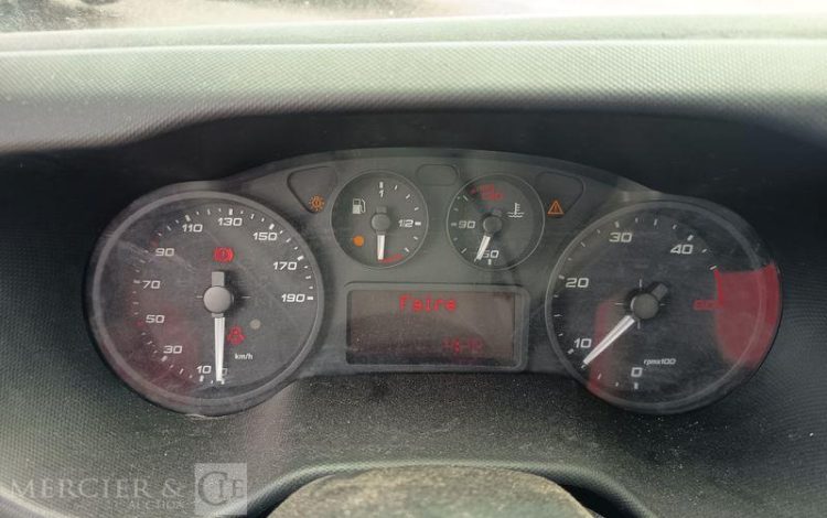 IVECO 35C12  BENNE SIMPLE CABINE COFFRE  EX-692-TM