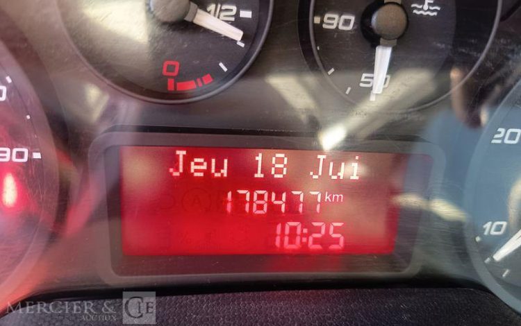 IVECO 35C12 BENNE SIMPLE CABINE COFFRE  EX-988-MQ