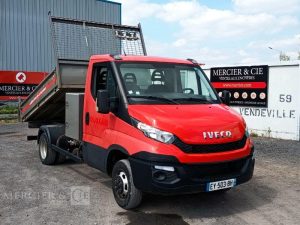 IVECO CAMION BENNE SIMPLE CABINE COFFRE  EY-503-BH