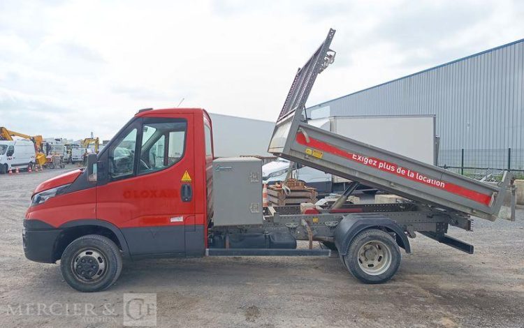 IVECO CAMION BENNE SIMPLE CABINE COFFRE  EY-503-BH