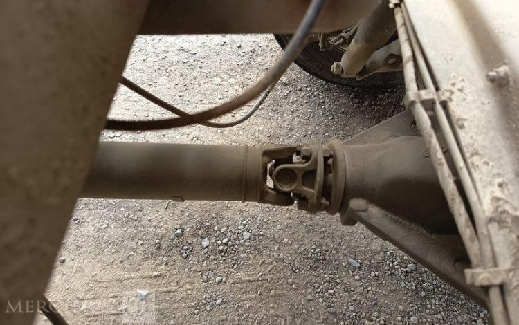 IVECO CAMION BENNE SIMPLE CABINE COFFRE  EY-503-BH