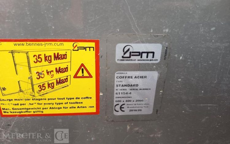 IVECO CAMION BENNE SIMPLE CABINE COFFRE  EY-503-BH