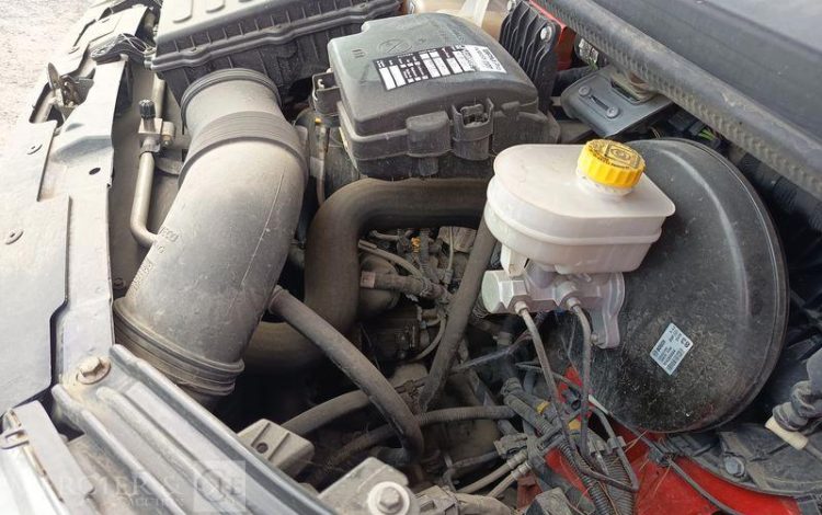 IVECO CAMION BENNE SIMPLE CABINE COFFRE  EY-503-BH