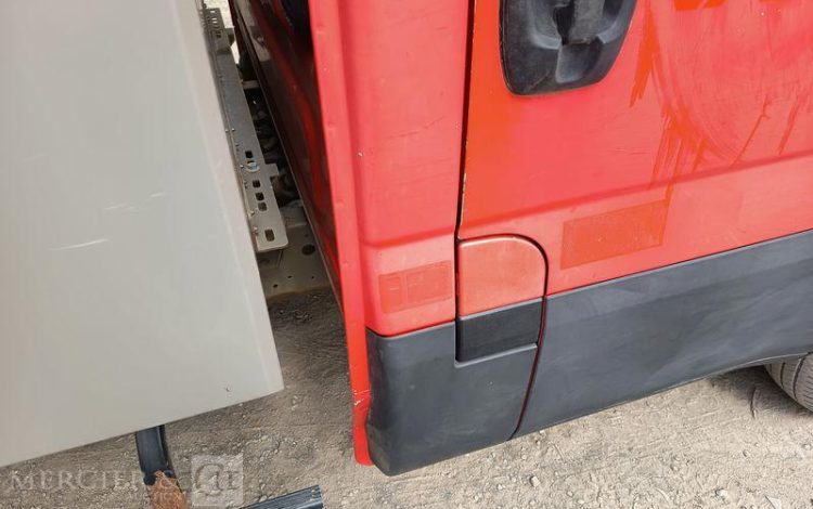 IVECO CAMION BENNE SIMPLE CABINE COFFRE  EY-503-BH