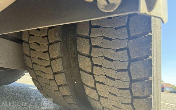 MERCEDES ACTROS 1845 BVA VERT EZ-189-FX