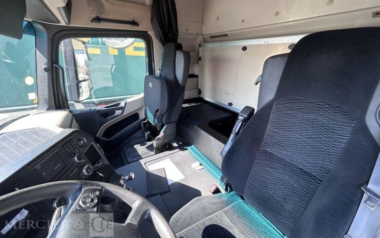 MERCEDES ACTROS 1843 BLANC EZ-659-ZP