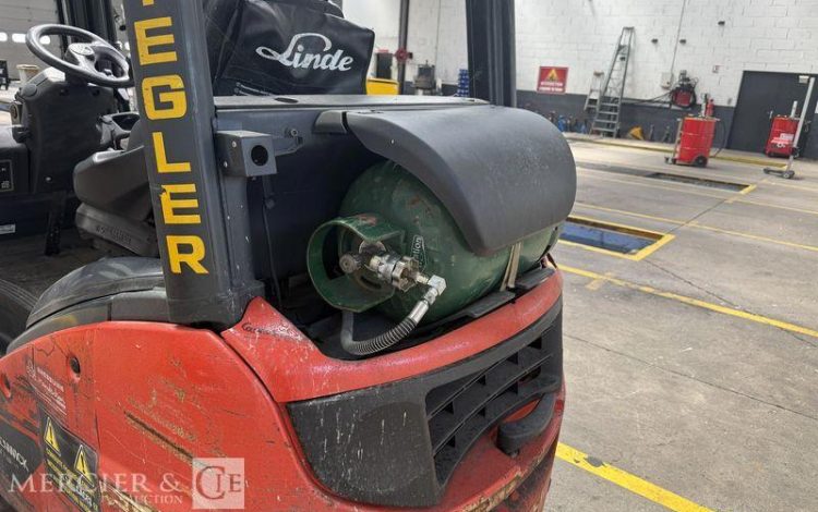 FENWICK CHARIOT ELEVATEUR H16T-01 – AN 2015 – CAP 1T600 – NON-ROULANT – 13951 HEURES ORA F51384