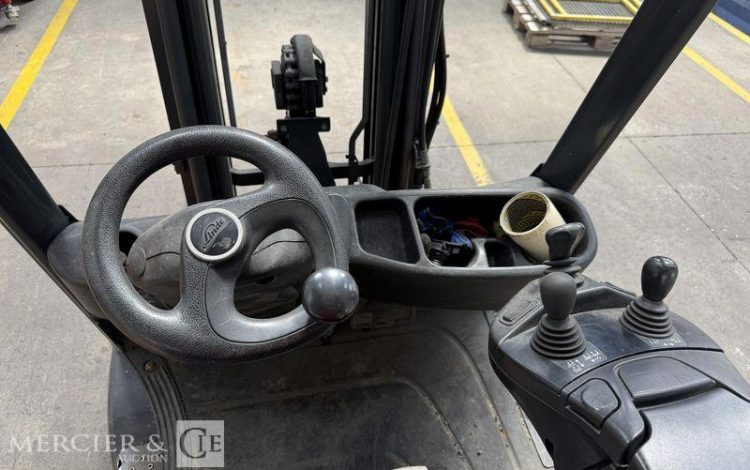 FENWICK CHARIOT ELEVATEUR H16T-01 – AN 2015 – CAP 1T600 – NON-ROULANT – 13951 HEURES ORA F51384