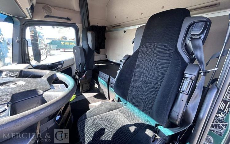 MERCEDES ACTROS 1845 BVA VERT FA-802-YG