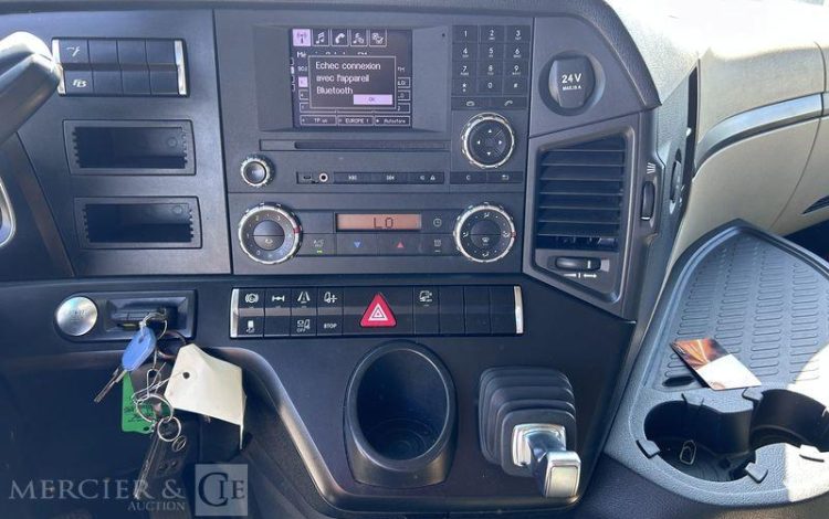 MERCEDES ACTROS 1845 BVA VERT FA-802-YG