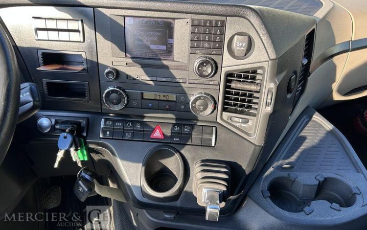 MERCEDES ACTROS 1842 CAISSE HAYON BLANC FB-250-CB
