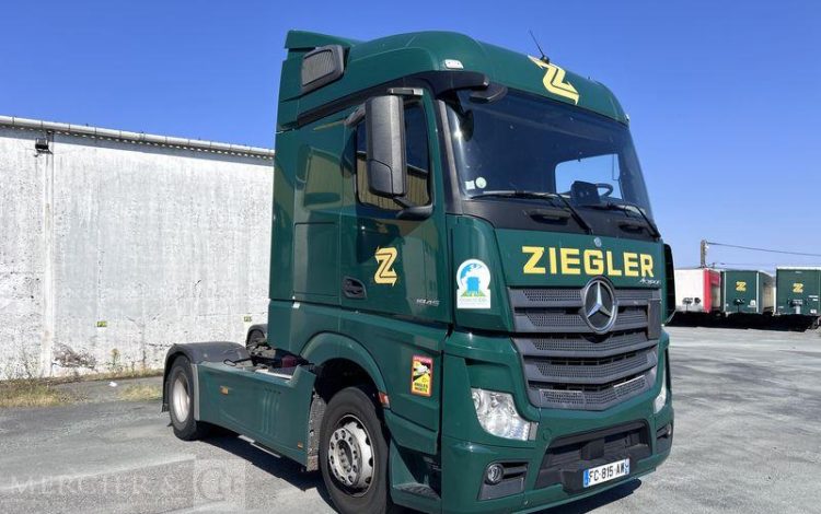 MERCEDES ACTROS 1845 VERT FC-815-AW