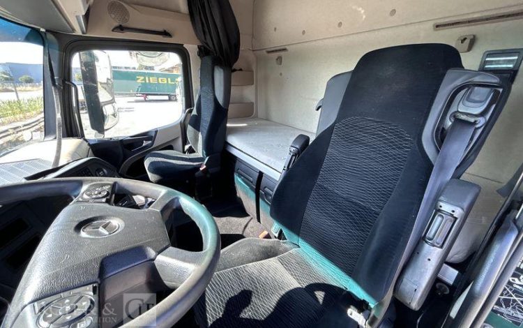 MERCEDES ACTROS 1845 VERT FC-815-AW