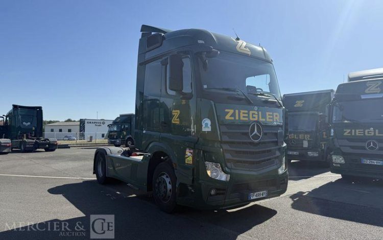 MERCEDES ACTROS 1845 VERT FF-499-MY
