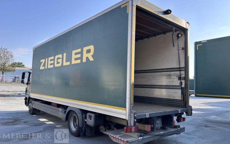 MERCEDES ATEGO 1324 CAISSE HAYON VERT FG-196-SE