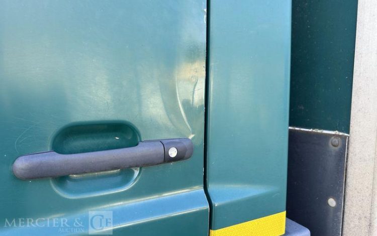 MERCEDES ATEGO 1324 CAISSE HAYON VERT FG-196-SE
