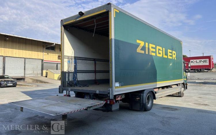 MERCEDES ATEGO 1324 CAISSE HAYON VERT FG-196-SE
