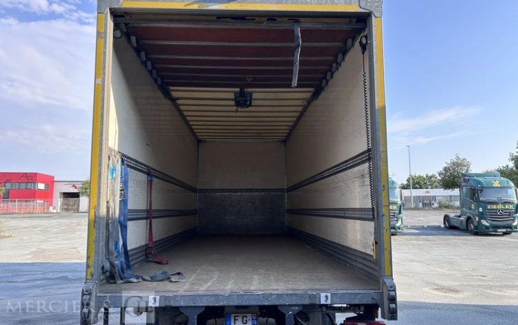 MERCEDES ATEGO 1324 CAISSE HAYON VERT FG-196-SE