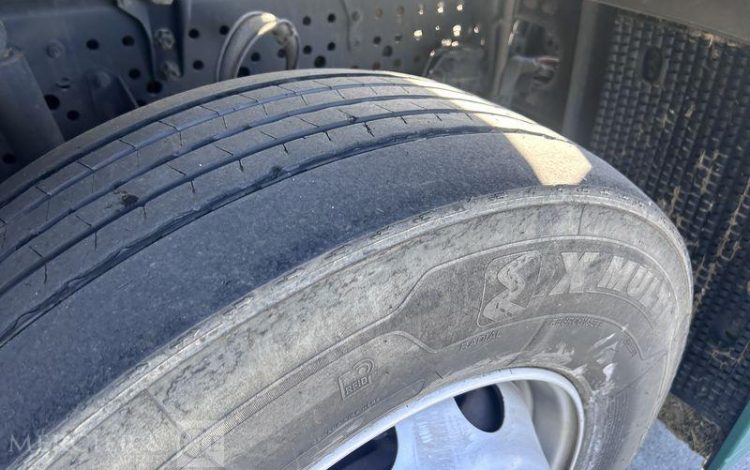 MERCEDES ACTROS 1845 VERT FG-648-DX