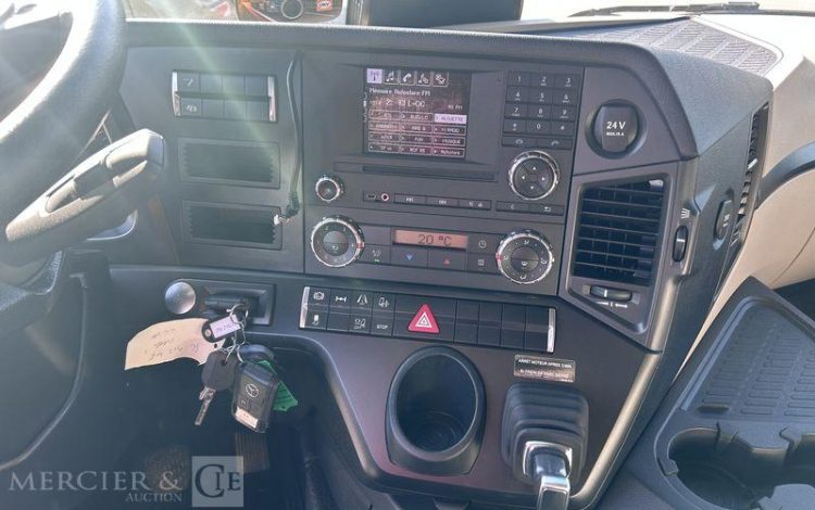 MERCEDES ACTROS 1843 BLANC FG-902-KE