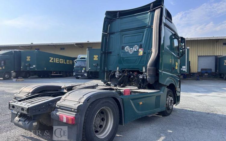 MERCEDES ACTROS 1845 VERT FJ-010-NE