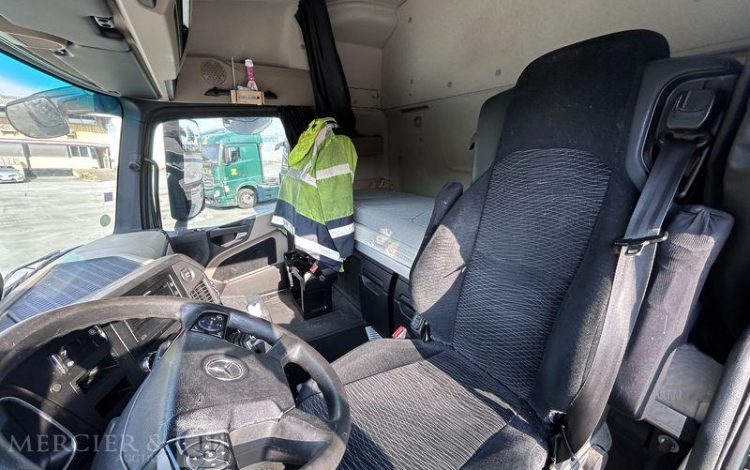 MERCEDES ACTROS 1845 VERT FJ-010-NE
