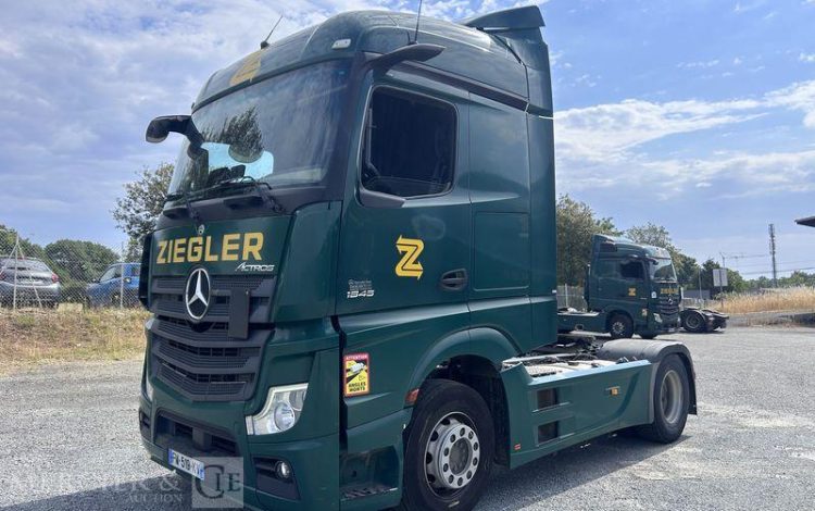 MERCEDES ACTROS 1845 VERT FM-519-KV