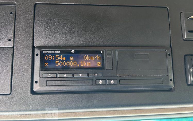 MERCEDES ACTROS 1845 VERT FM-519-KV