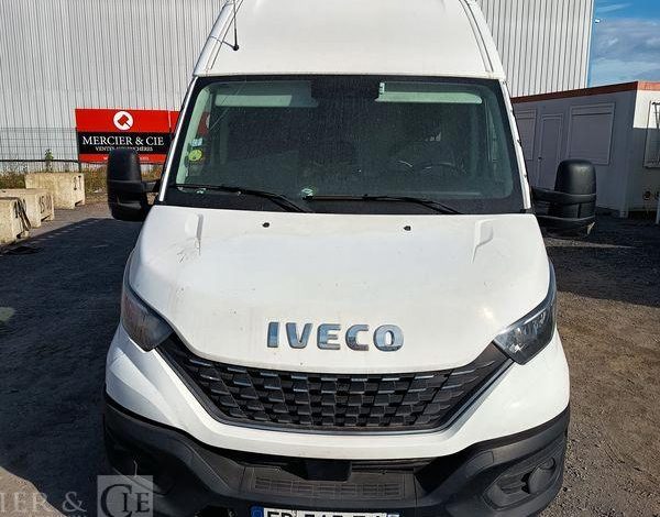 IVECO DAILY 35S16 FOURGON – DIESEL – ANEE 2020 BLANC FP-515-FJ