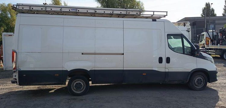 IVECO DAILY 35S16 FOURGON – DIESEL – ANEE 2020 BLANC FP-515-FJ