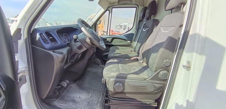 IVECO DAILY 35S16 FOURGON – DIESEL – ANEE 2020 BLANC FP-515-FJ