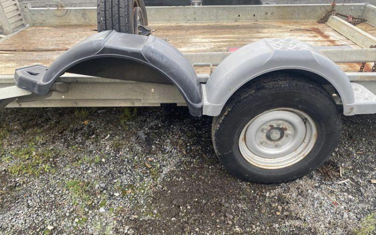 ECIM REMORQUE PORTE ENGIN 2 ESSIEUX – PTAC 3,5 TONNES – ANNEE 2020  FQ-210-AY