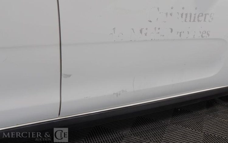 CITROEN C3 BLANC FR-437-JE