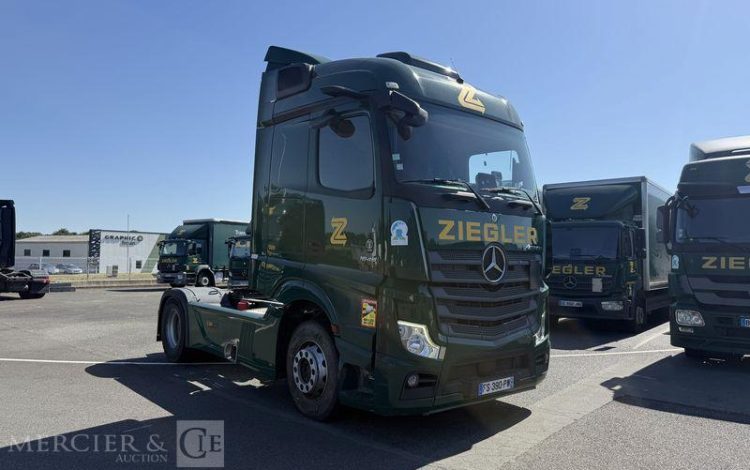 MERCEDES ACTROS 1845 BVA VERT FS-390-PW