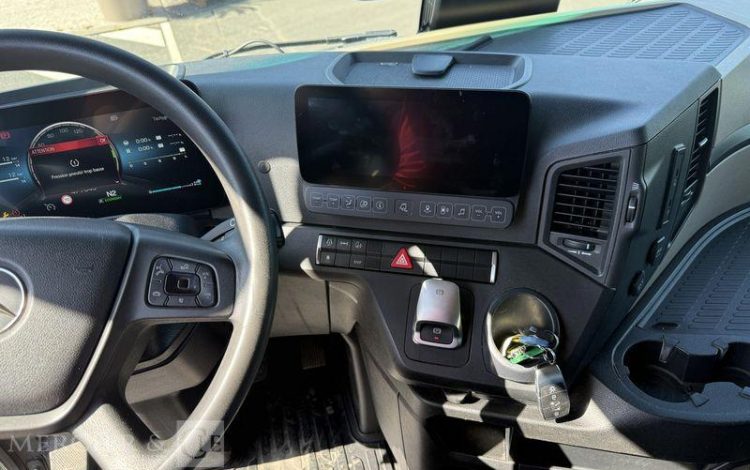 MERCEDES ACTROS 1845 BVA VERT FS-390-PW