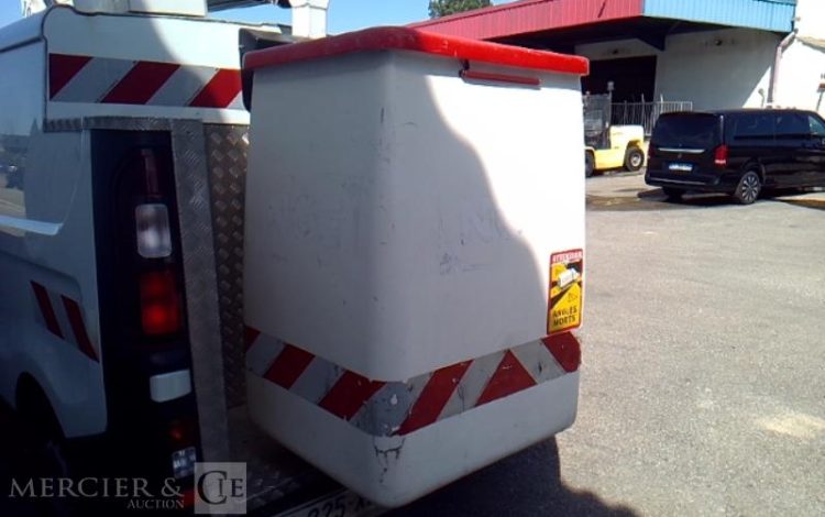 RENAULT TRAFIC NACELLE SUR VL L2H1 1200 145CH GD CONFORT 10M – 796H BLANC FZ-225-XL
