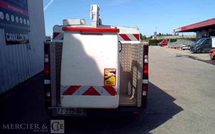 RENAULT TRAFIC NACELLE SUR VL L2H1 1200 145CH GD CONFORT 10M – 796H BLANC FZ-225-XL