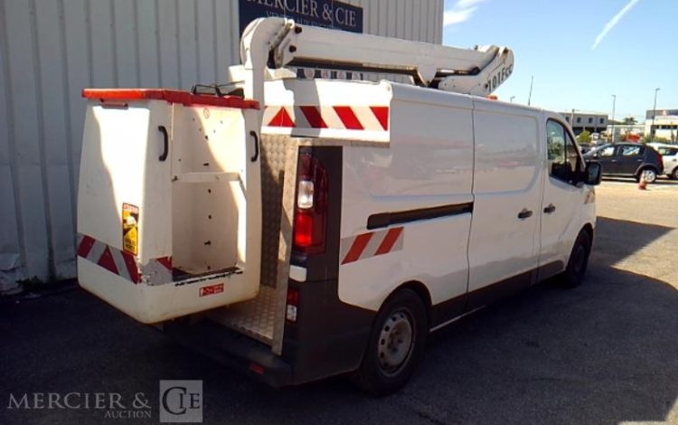 RENAULT TRAFIC NACELLE SUR VL L2H1 1200 145CH GD CONFORT 10M – 796H BLANC FZ-225-XL