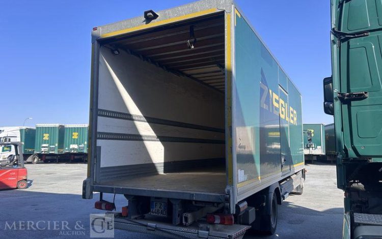 MERCEDES ATEGO 1324 CAISSE HAYON VERT FZ-446-AD