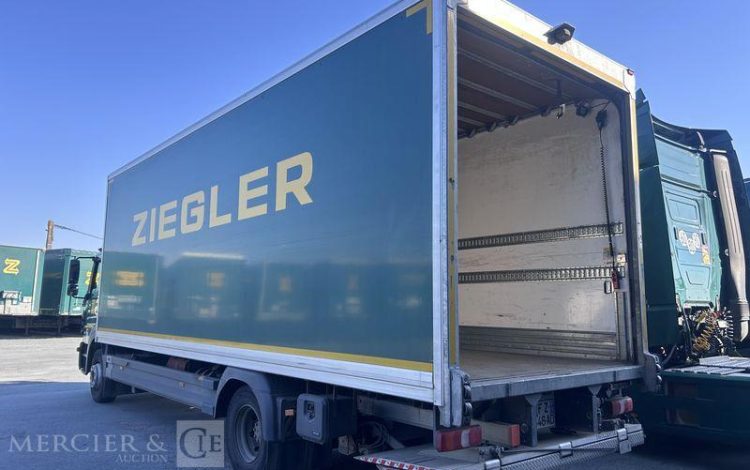 MERCEDES ATEGO 1324 CAISSE HAYON VERT FZ-446-AD