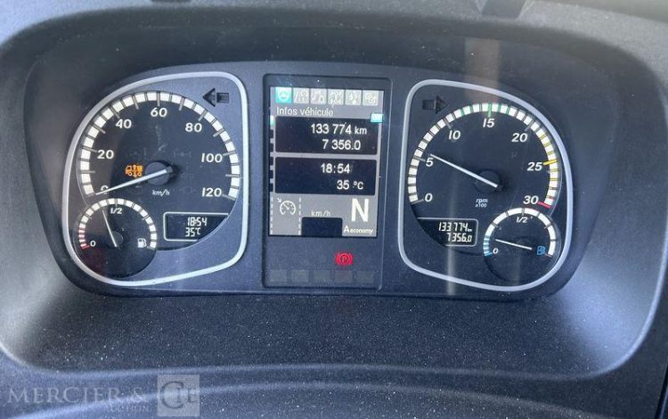 MERCEDES ATEGO 1324 CAISSE HAYON VERT FZ-446-AD