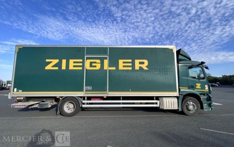 MERCEDES ACTROS 1833 CAISSE HAYON BVA VERT FZ-728-AD