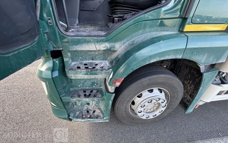 MERCEDES ACTROS 1833 CAISSE HAYON BVA VERT FZ-728-AD