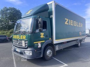 MERCEDES ATEGO 1324 CAISSE HAYON VERT FZ-836-NN
