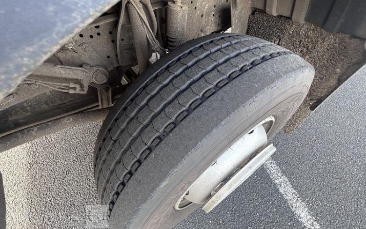 MERCEDES ATEGO 1324 CAISSE HAYON VERT FZ-836-NN